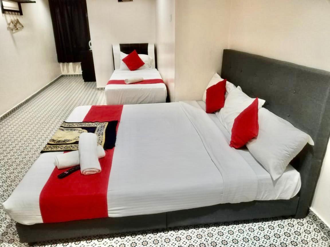 Ar Rayyan Hotel Tanah Rata Extérieur photo