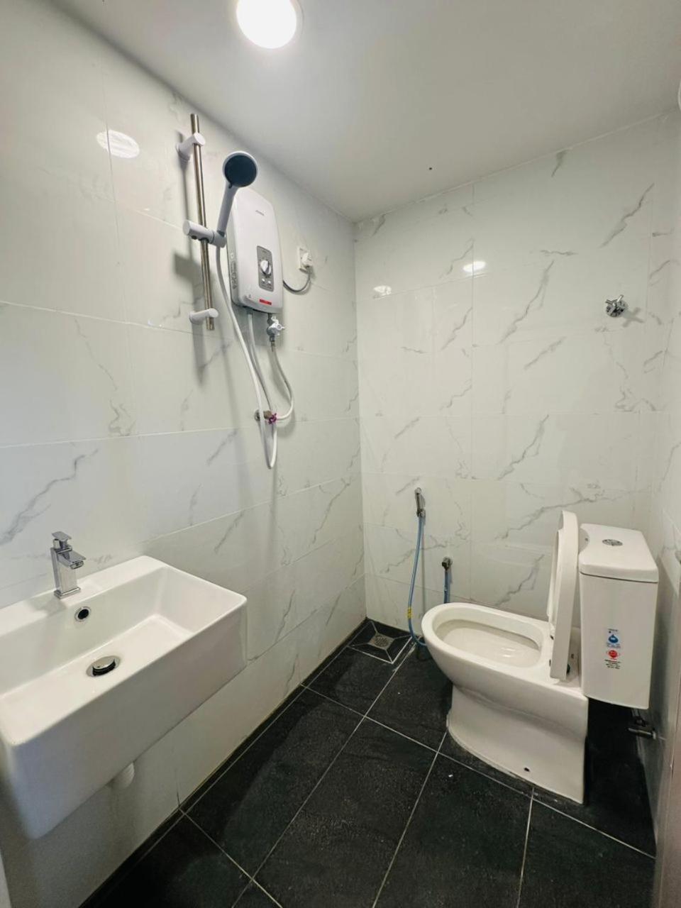 Ar Rayyan Hotel Tanah Rata Extérieur photo